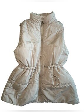Camellia Women's Puffer Drawstring Waist Vest in Light Cream size medium